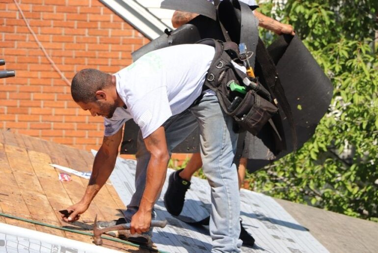 Most Common Ways To Tell if Your Roof in Dearborn Michigan is Damaged