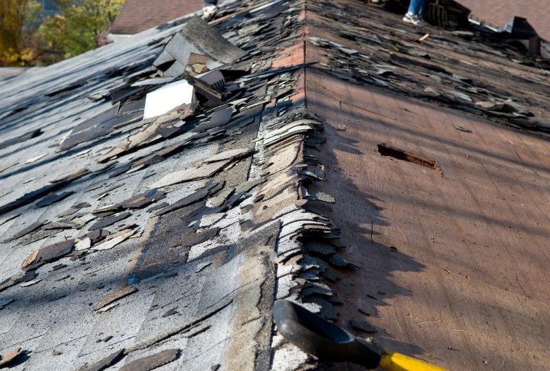 Here’s What You Should Do if you Have a Sagging Roof in Dearborn Michigan